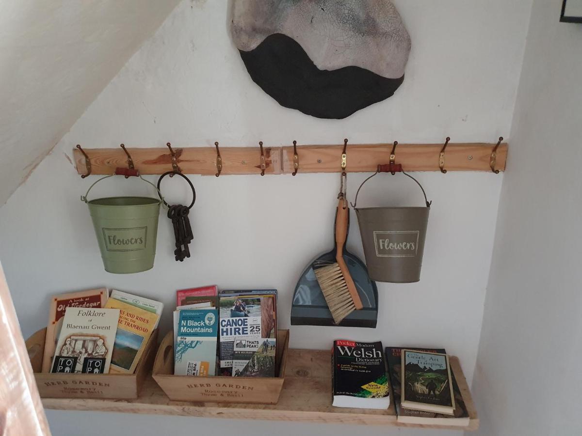 Wales' Highest Village - The Chartist Cottage - Trefil Tredegar Екстериор снимка