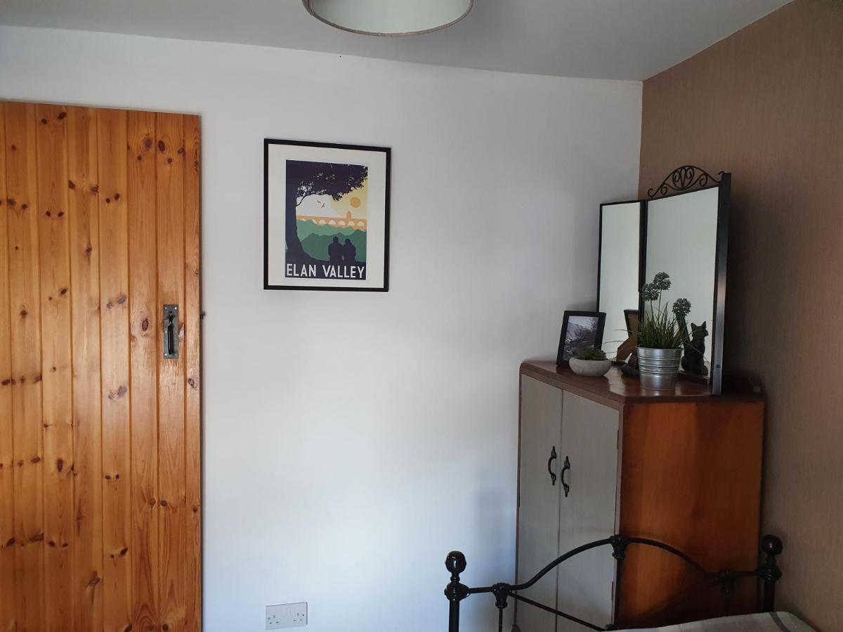 Wales' Highest Village - The Chartist Cottage - Trefil Tredegar Екстериор снимка